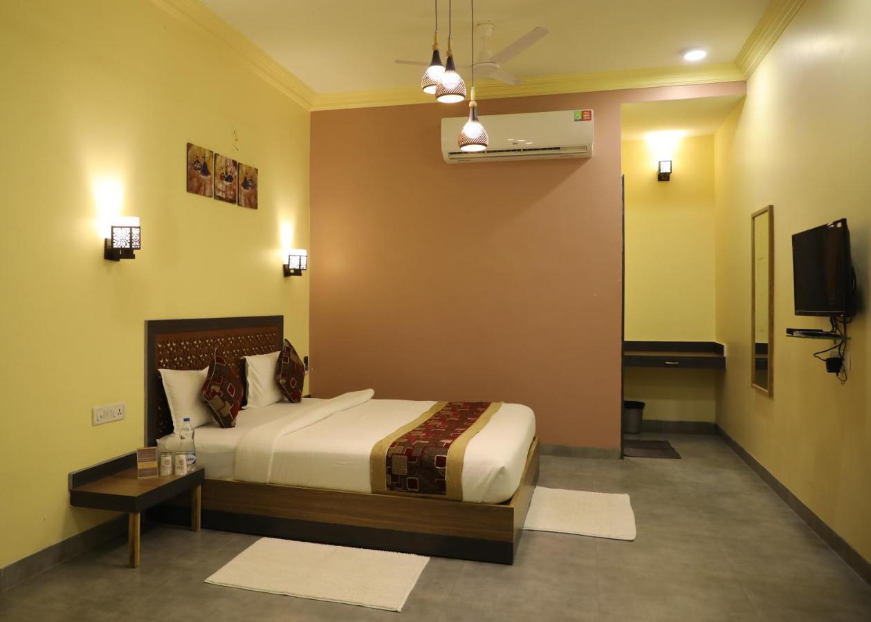 Jaidev Farms&Resort Chhindwāra Eksteriør billede