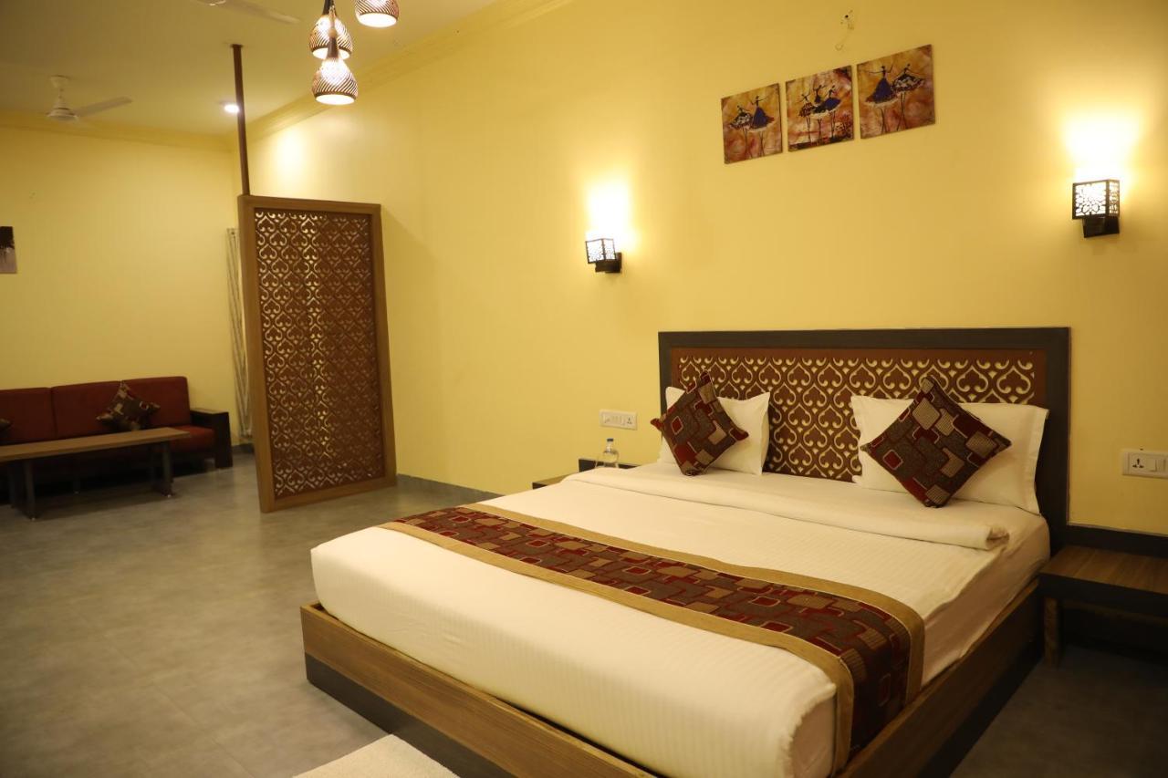 Jaidev Farms&Resort Chhindwāra Eksteriør billede