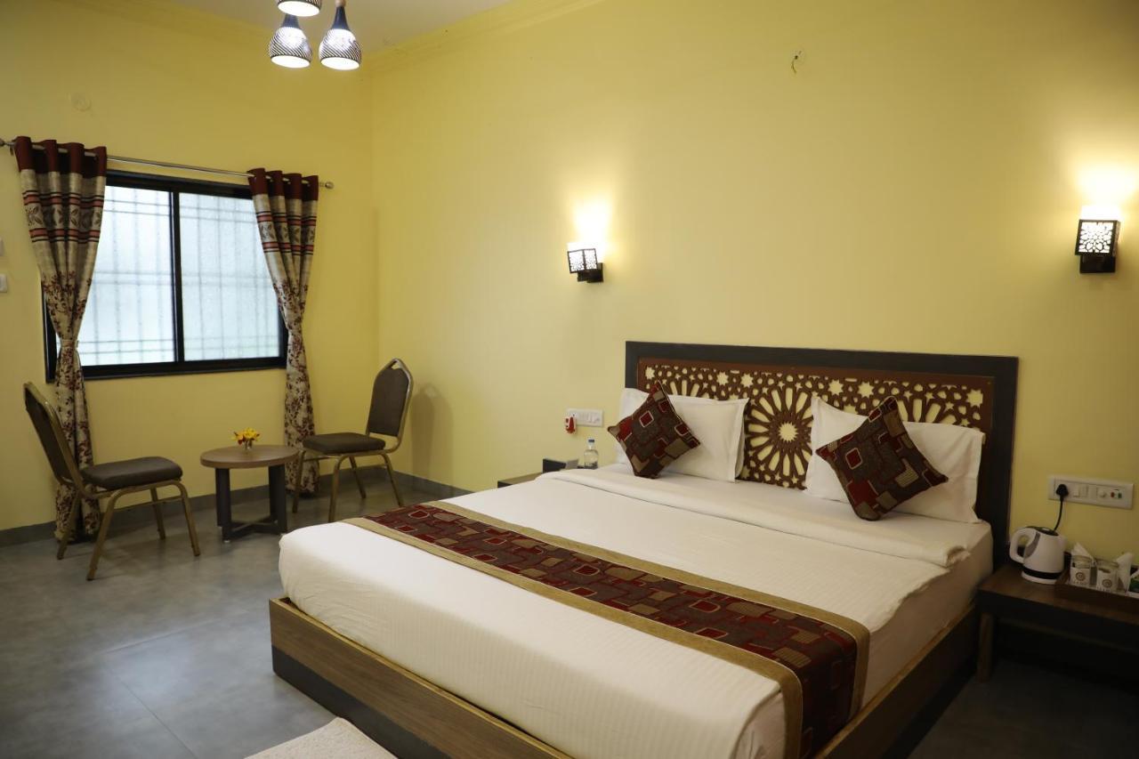 Jaidev Farms&Resort Chhindwāra Eksteriør billede